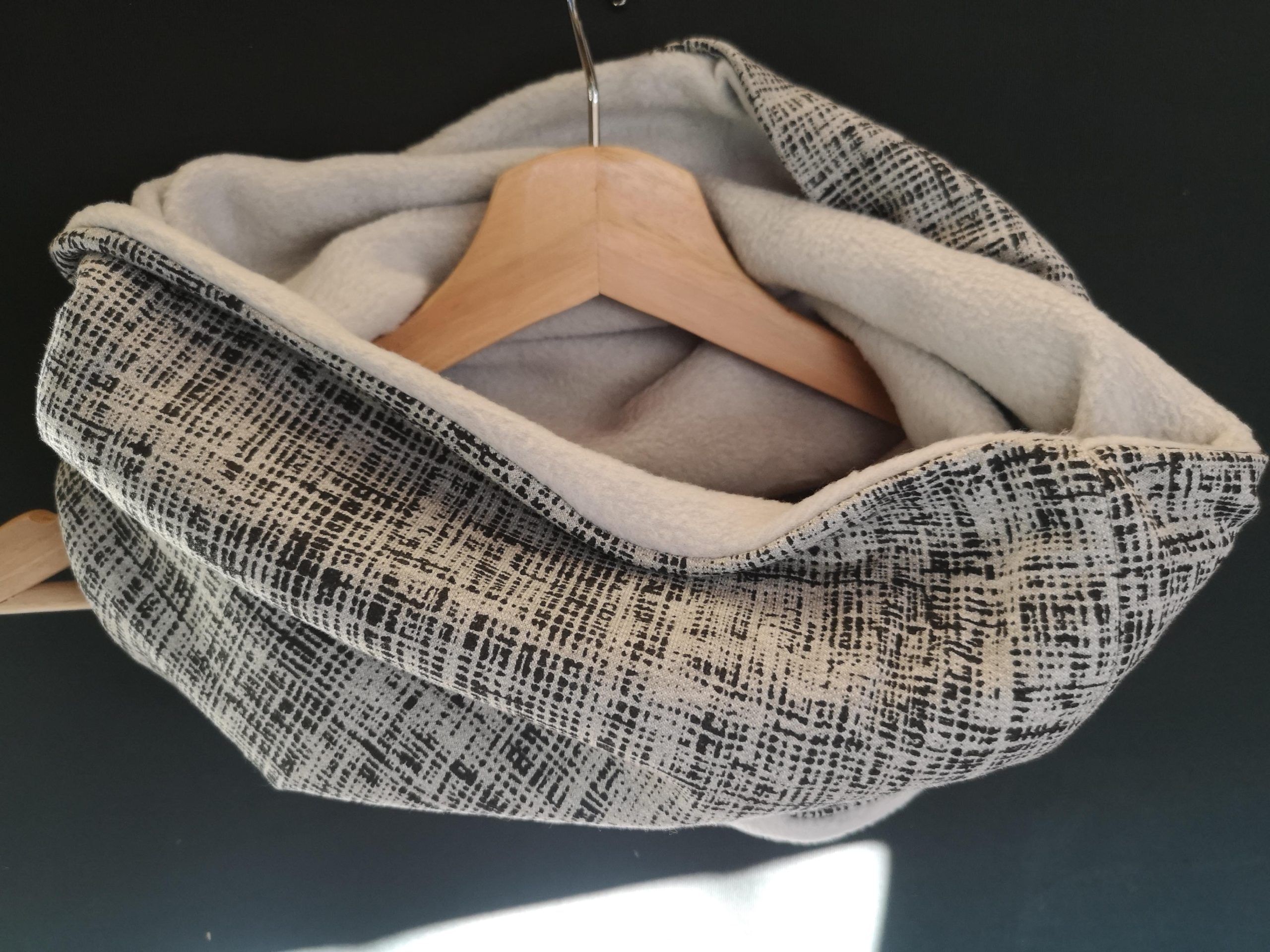 Rayé gris et noir - Polaire anti-boulochage gris clair - Jersey (extensible) - 150 cm