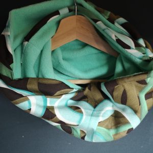 Maillons vert menthe marron sur fond marron - Polaire anti-boulochage vert menthe - Tricot (extensible) - 150 cm