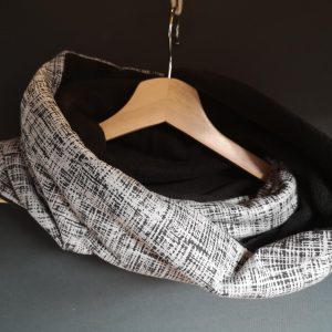 Rayé gris noir - Polaire anti-boulochage noir - Tricot (extensible) - 150 cm