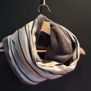 Gris/bleu rayé - Molleton bien-être gris foncé - Tricot (extensible) 145 cm